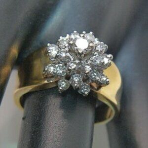 Ladies 14kt Yellow Gold  1 CT Natural Diamond Cluster Ring Size  7 3/4